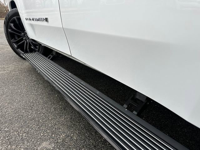 Used 2024 Jeep Grand Wagoneer Series III w/ Rear Seat Video Group 1 image 32