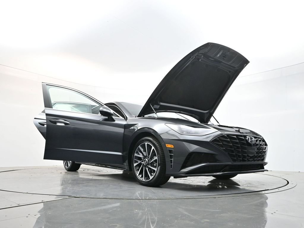 Used 2022 Hyundai Sonata Limited image 39