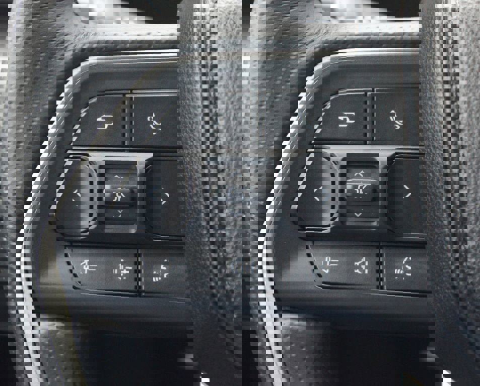 Used 2025 Toyota 4Runner SR5 image 8