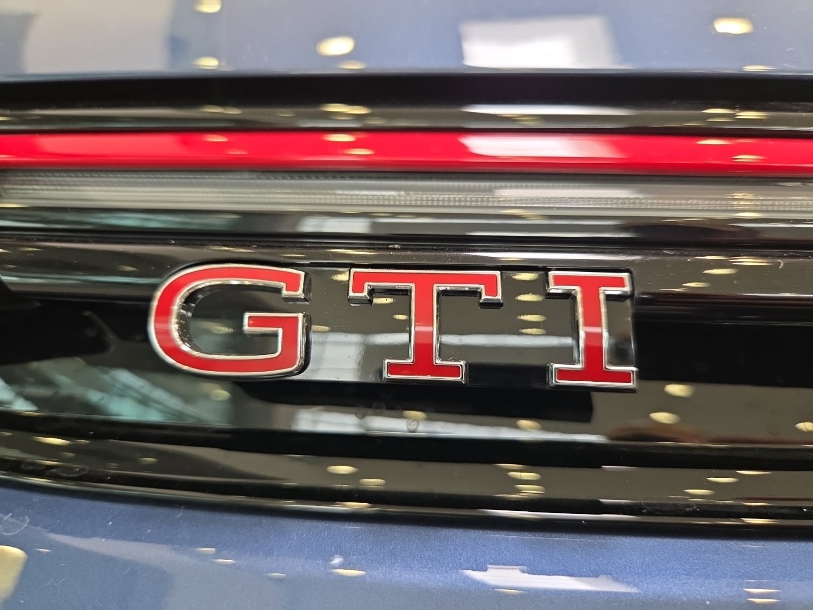 New 2026 Volkswagen GTI SE FWD image 15