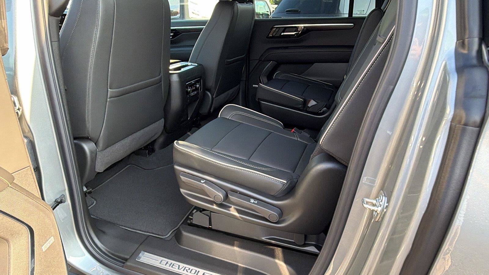 New 2026 Chevrolet Suburban Premier AWD/4WD image 20
