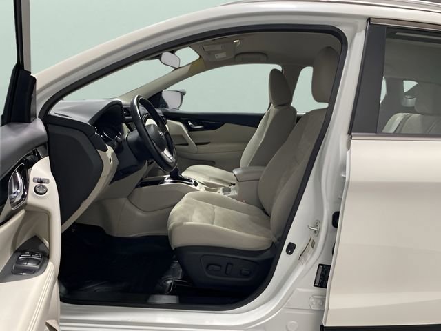 Certified 2022 Nissan Rogue Sport SV AWD/4WD image 11