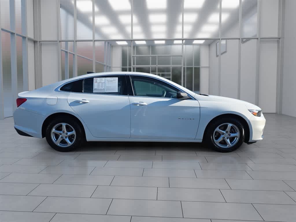 Used 2017 Chevrolet Malibu LS w/ LPO, Convenience Package 2 FWD image 2