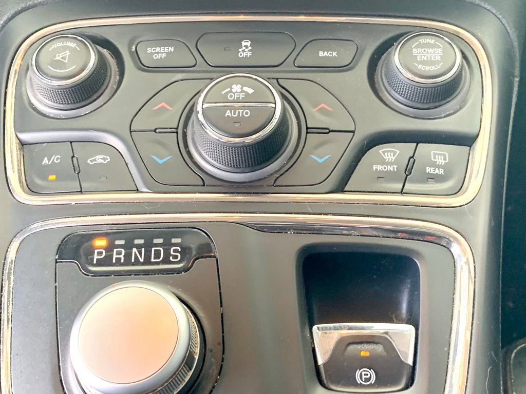 Used 2015 Chrysler 200 C w/ Navigation & Sound Group I image 16