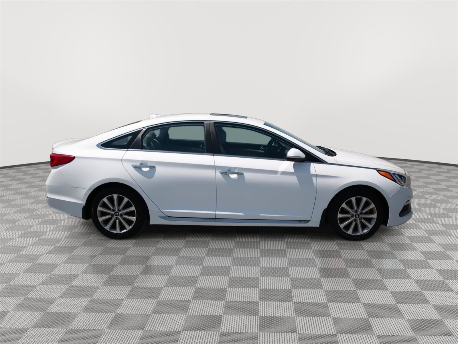 Used 2017 Hyundai Sonata Limited FWD image 4