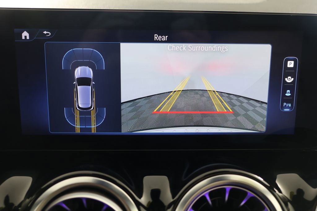 Used 2024 Mercedes-Benz GLA 250 4MATIC w/ Winter Heating Package image 17