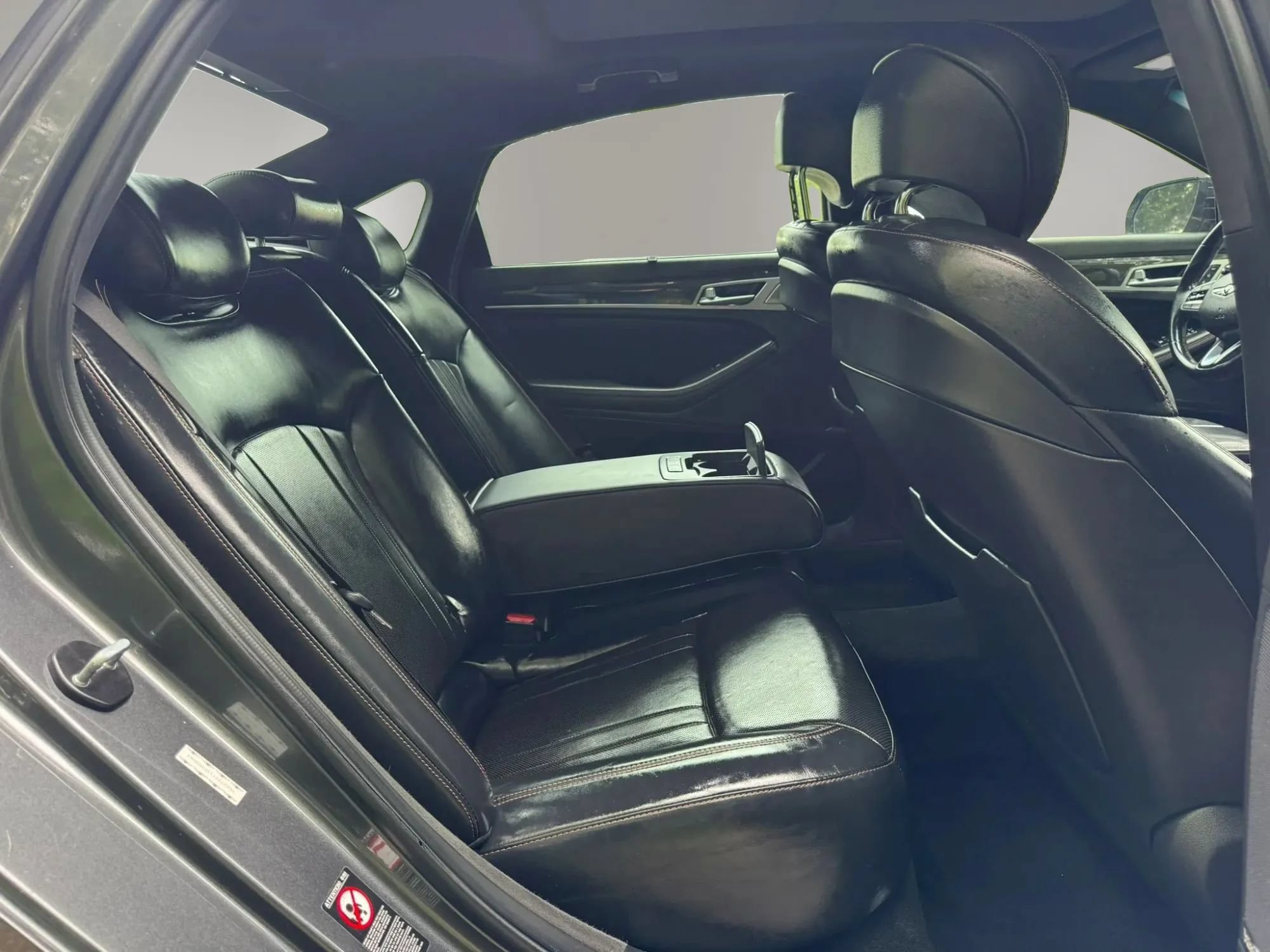 Used 2018 Genesis G80 3.3T Sport RWD image 14