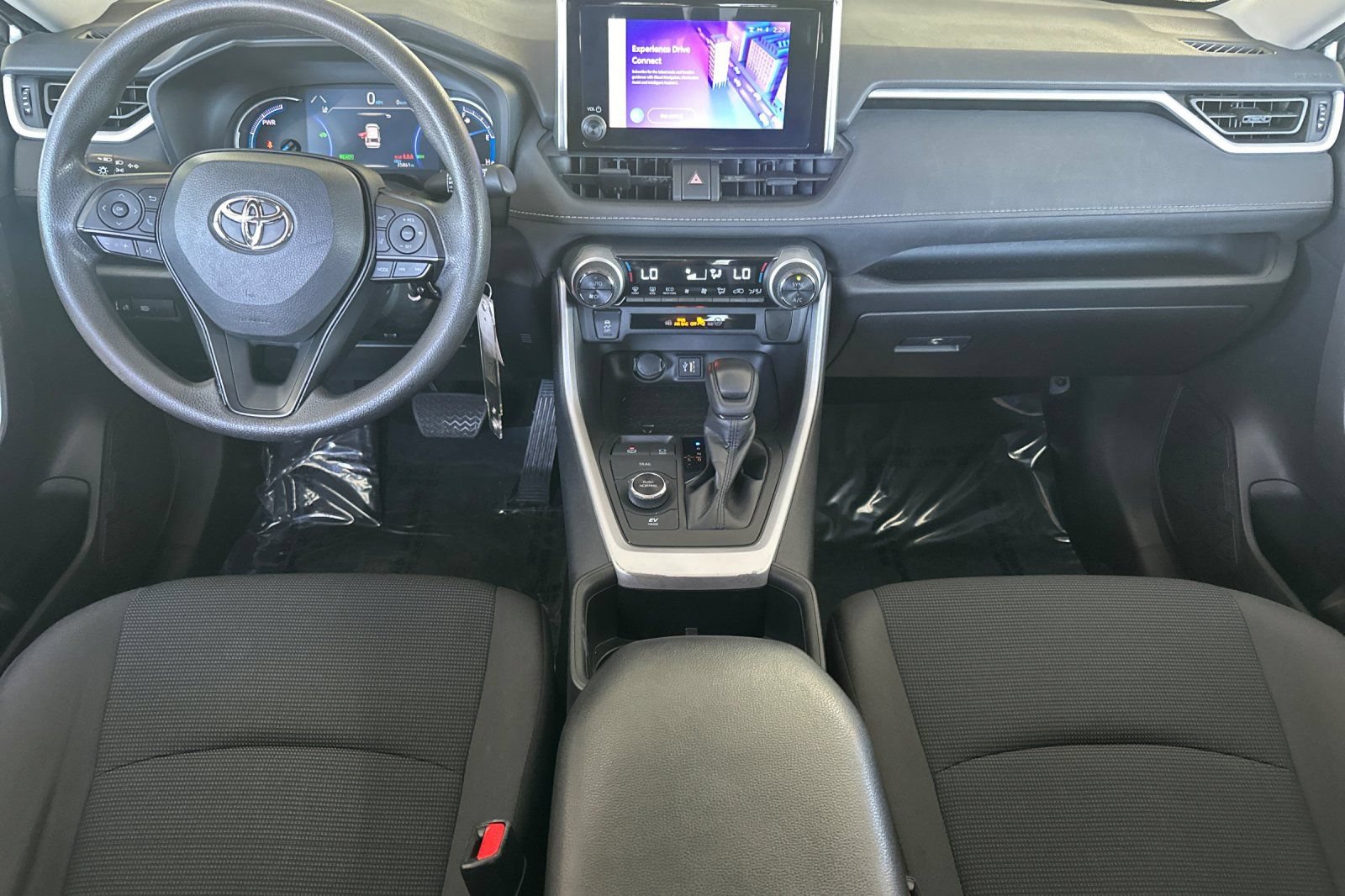 Used 2023 Toyota RAV4 LE AWD/4WD image 17
