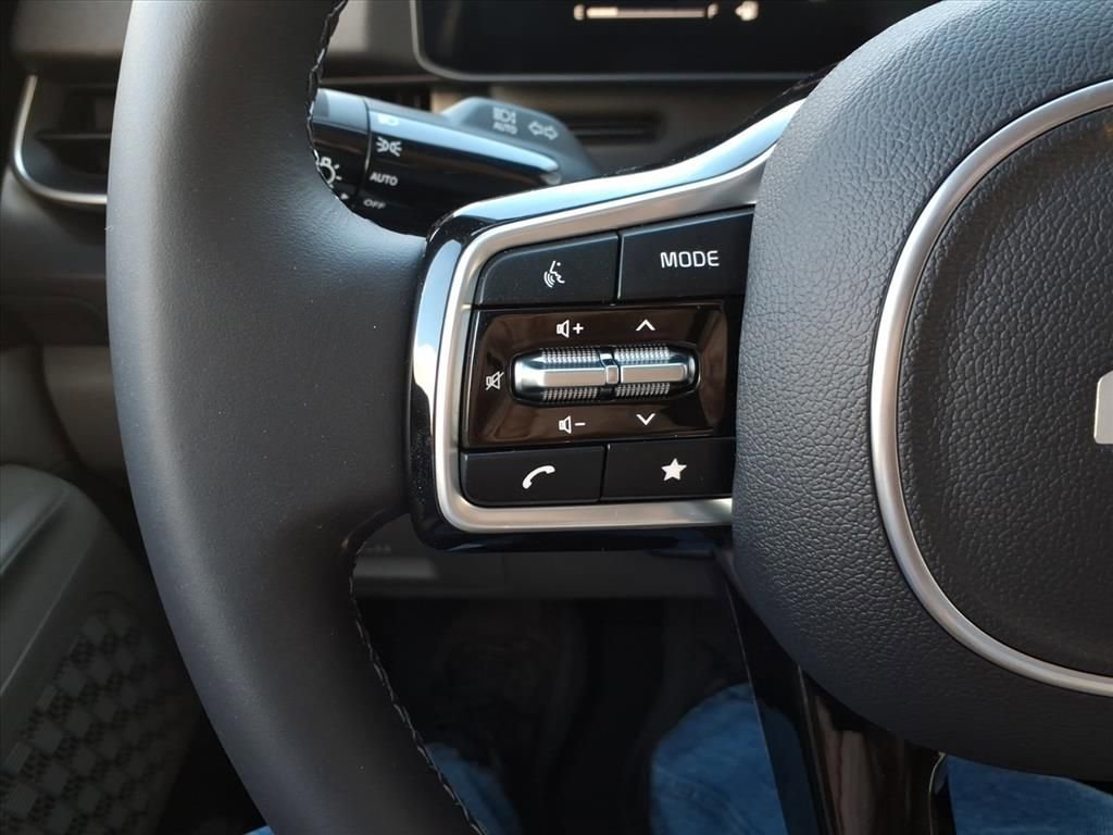 New 2026 Kia Carnival image 21