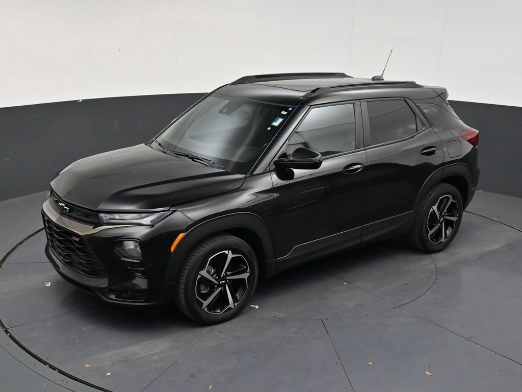 Used 2023 Chevrolet TrailBlazer RS w/ Sun and Liftgate Package FWD image 11
