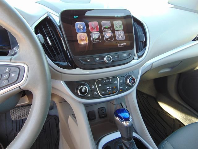Used 2017 Chevrolet Volt LT w/ Comfort Package FWD image 12