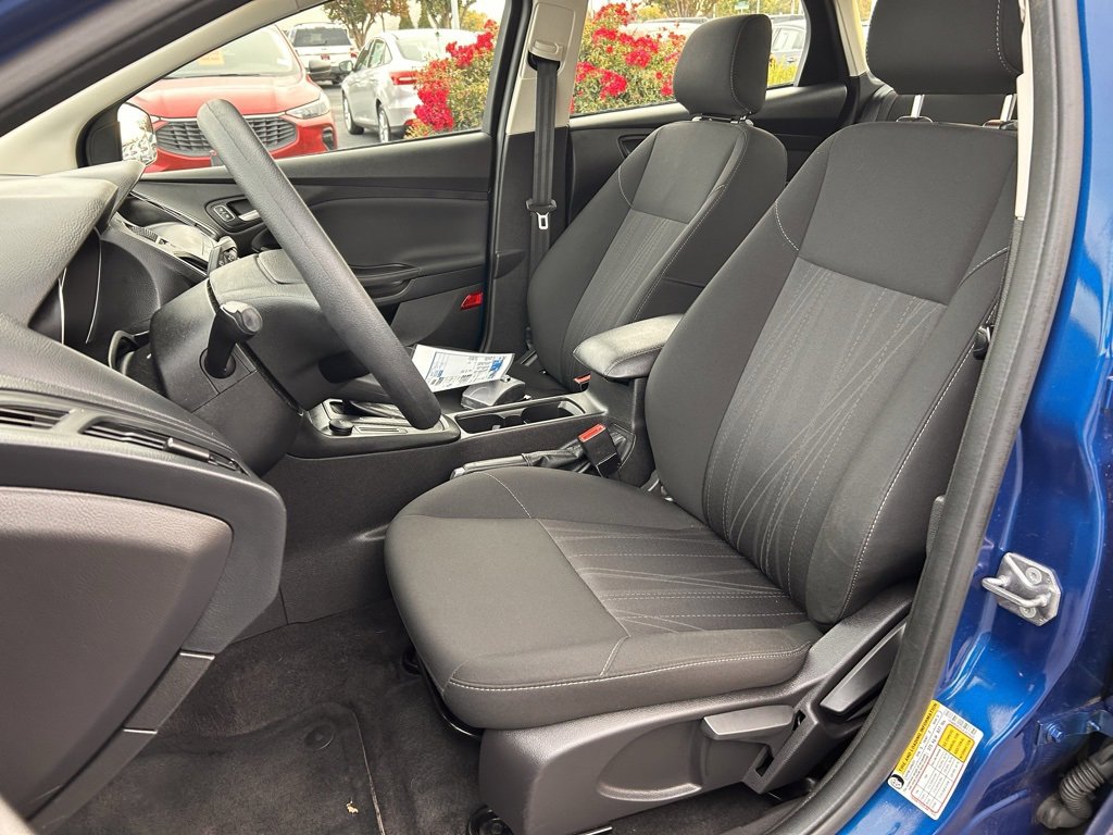 Used 2018 Ford Focus SE image 12