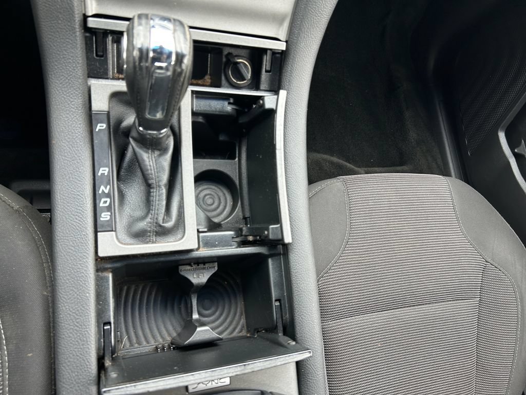 Used 2015 Ford Taurus SEL FWD image 22
