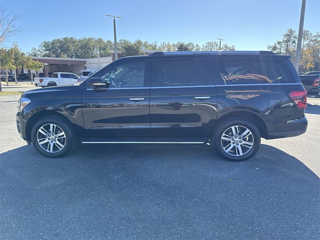 Used 2023 Ford Expedition Max Limited image 4
