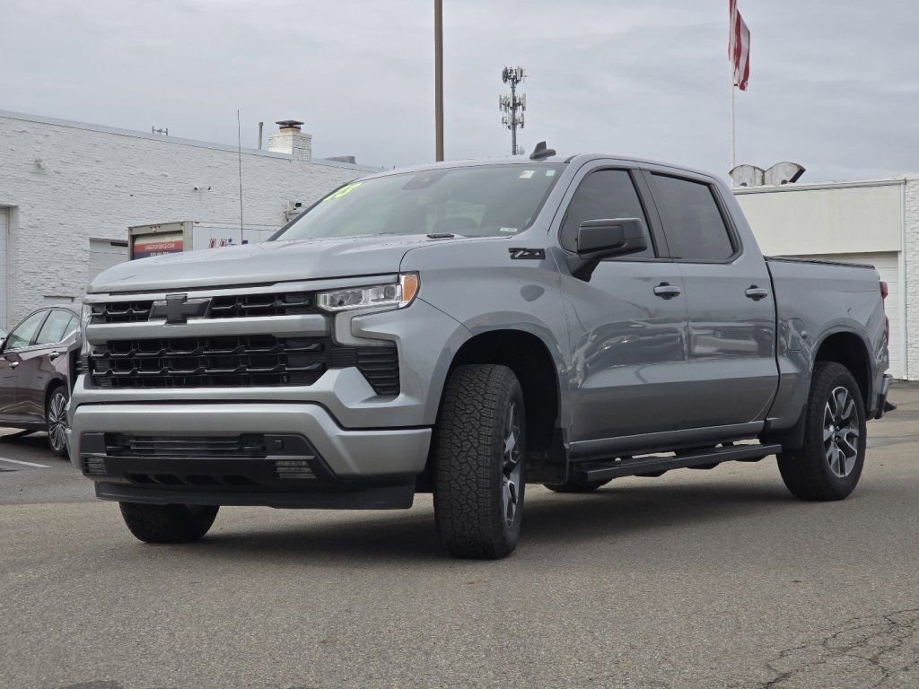 Used 2023 Chevrolet Silverado 1500 RST AWD/4WD image 19