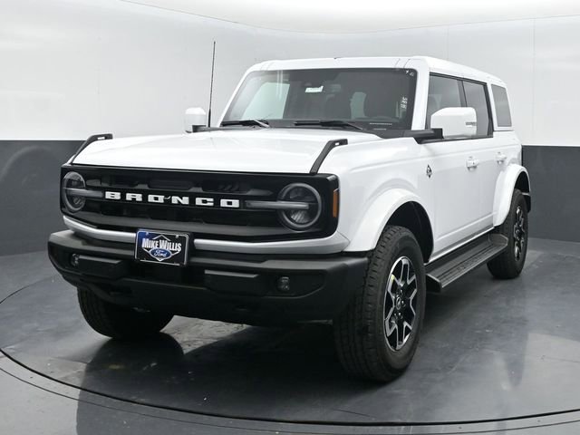 New 2025 Ford Bronco Outer Banks image 3