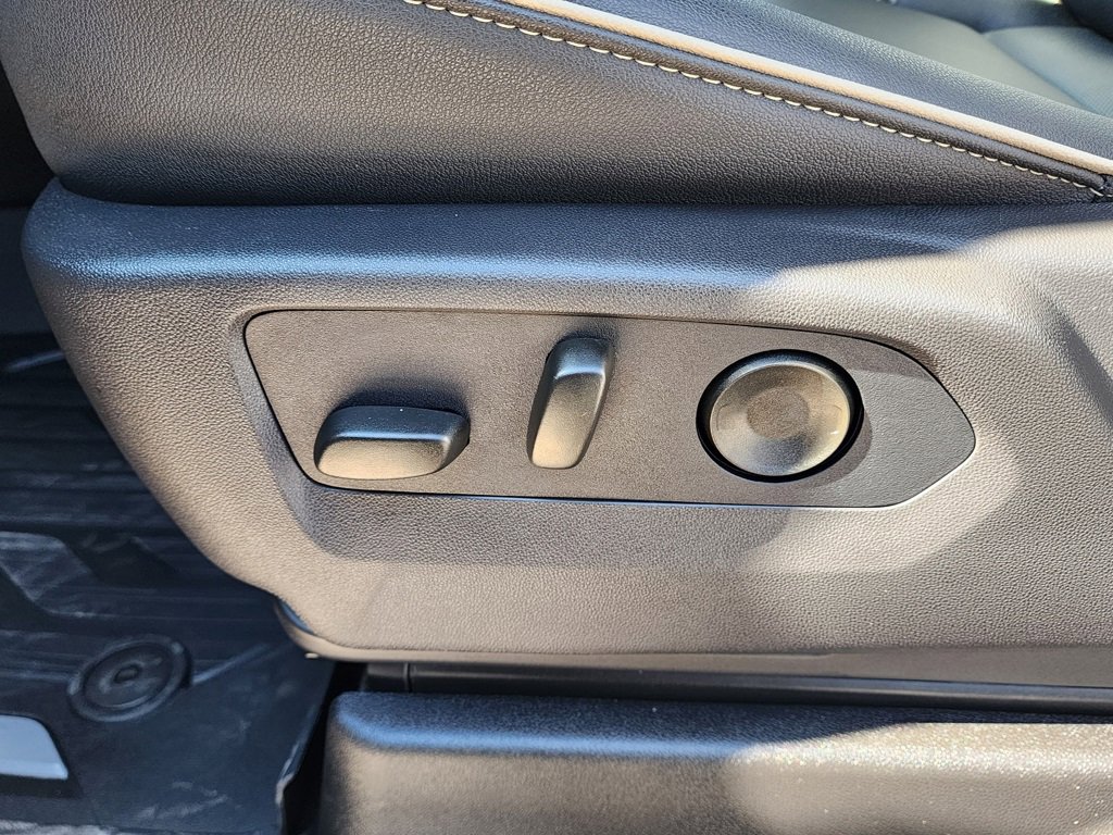 New 2026 GMC Yukon XL Elevation image 16