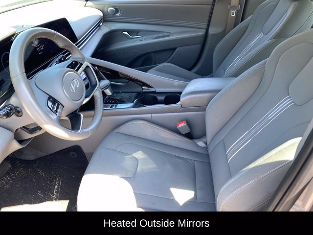 Used 2024 Hyundai Elantra SEL w/ Convenience Package FWD image 14