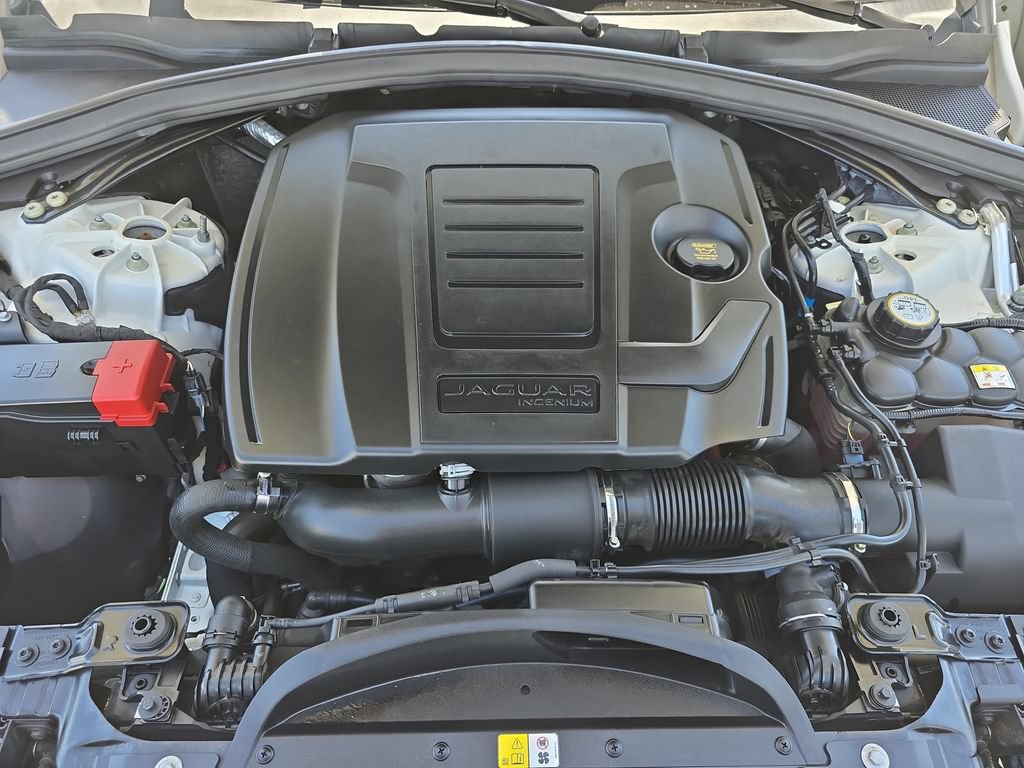 Used 2019 Jaguar F-PACE Prestige AWD/4WD image 34