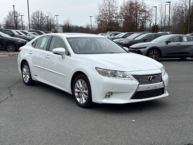Used 2013 Lexus ES 300h w/ Luxury Pkg image 1