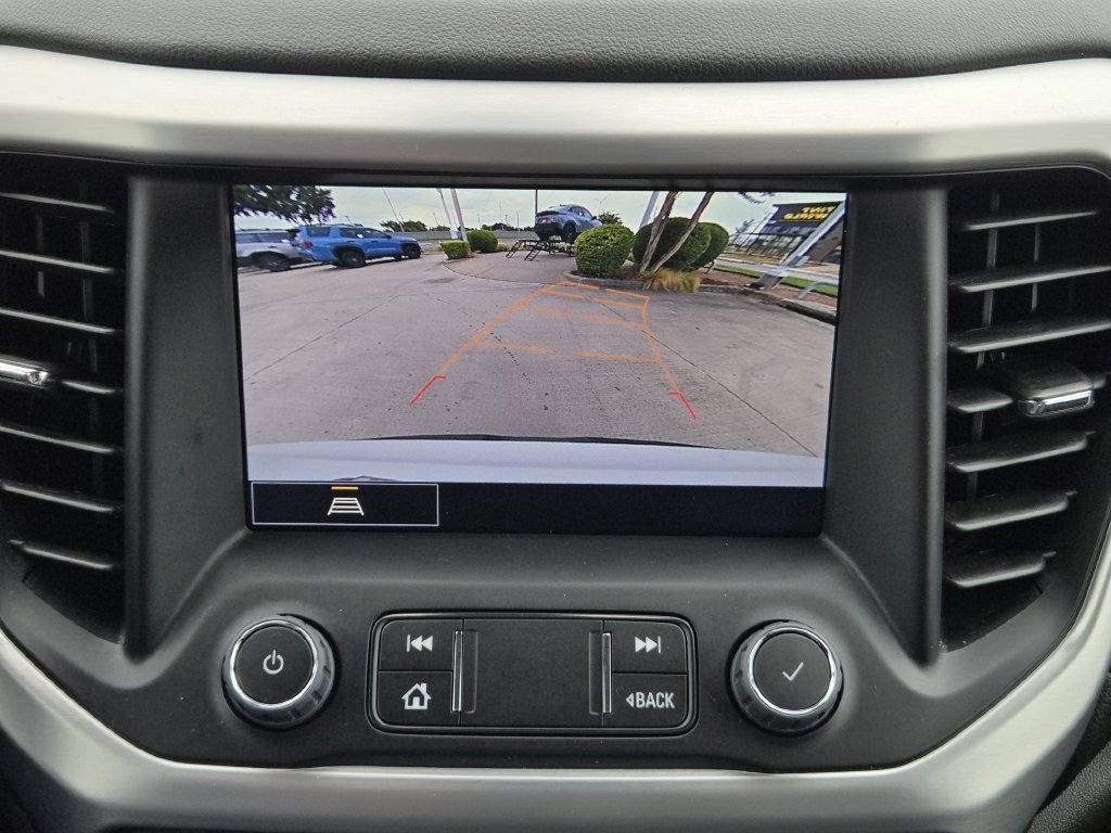Used 2023 GMC Acadia SLT w/ Preferred Package AWD/4WD image 14