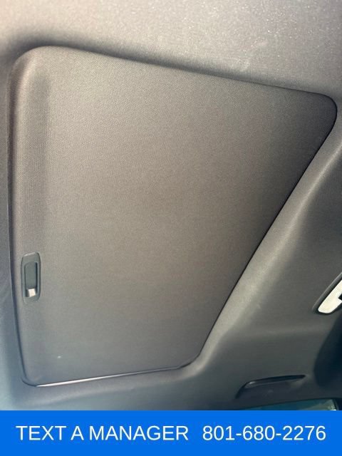 Used 2025 GMC Canyon Denali AWD/4WD image 21
