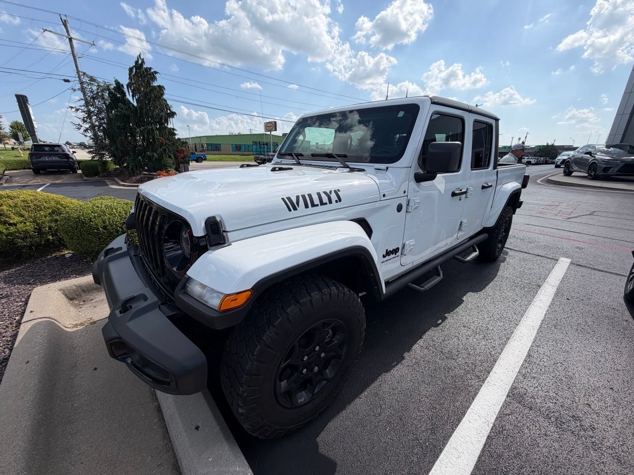 Used 2023 Jeep Gladiator Sport AWD/4WD image 1