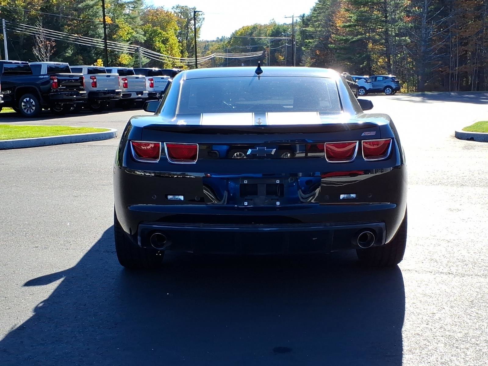 Used 2010 Chevrolet Camaro SS w/ RS Package RWD image 6