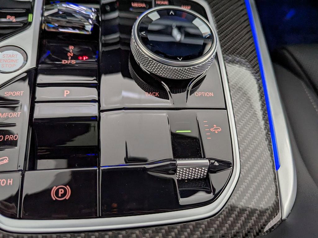 Used 2026 BMW X7 M60i image 40