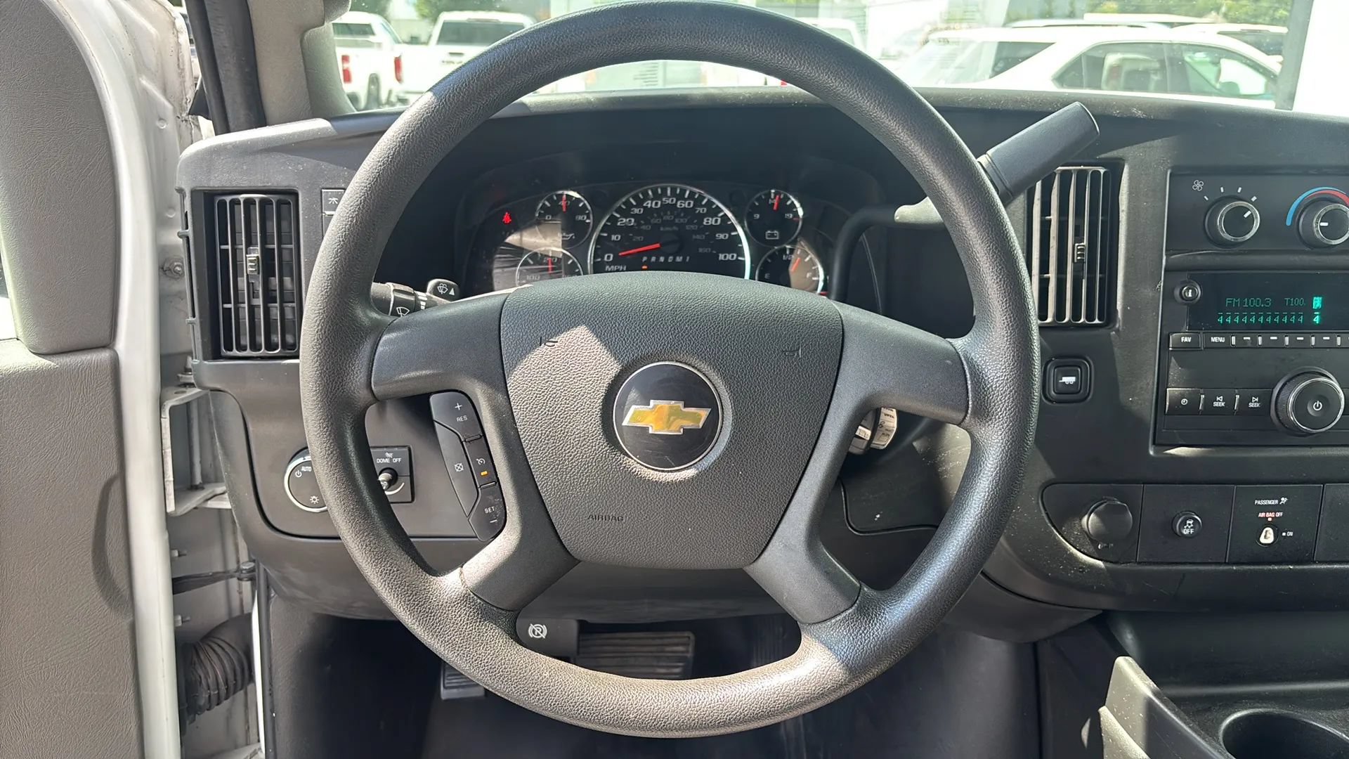 Used 2017 Chevrolet Express 2500 RWD image 23