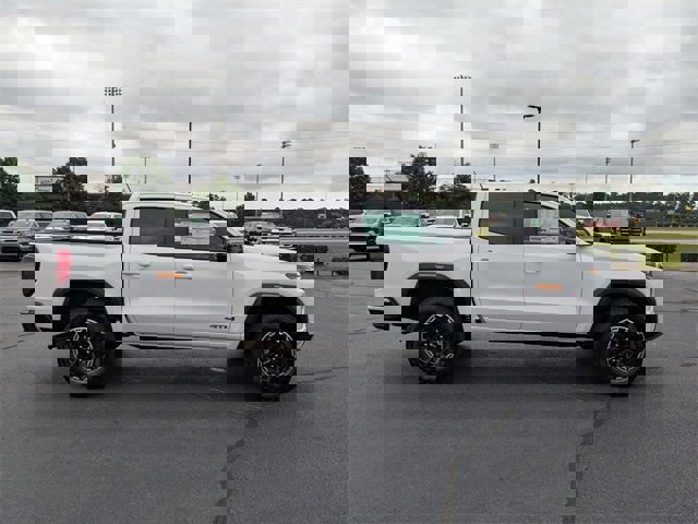 New 2026 GMC Canyon AT4 w/ AT4 Premium Package image 2