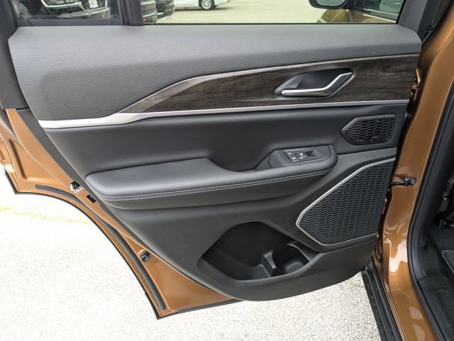 New 2026 Jeep Grand Cherokee Limited AWD/4WD image 26