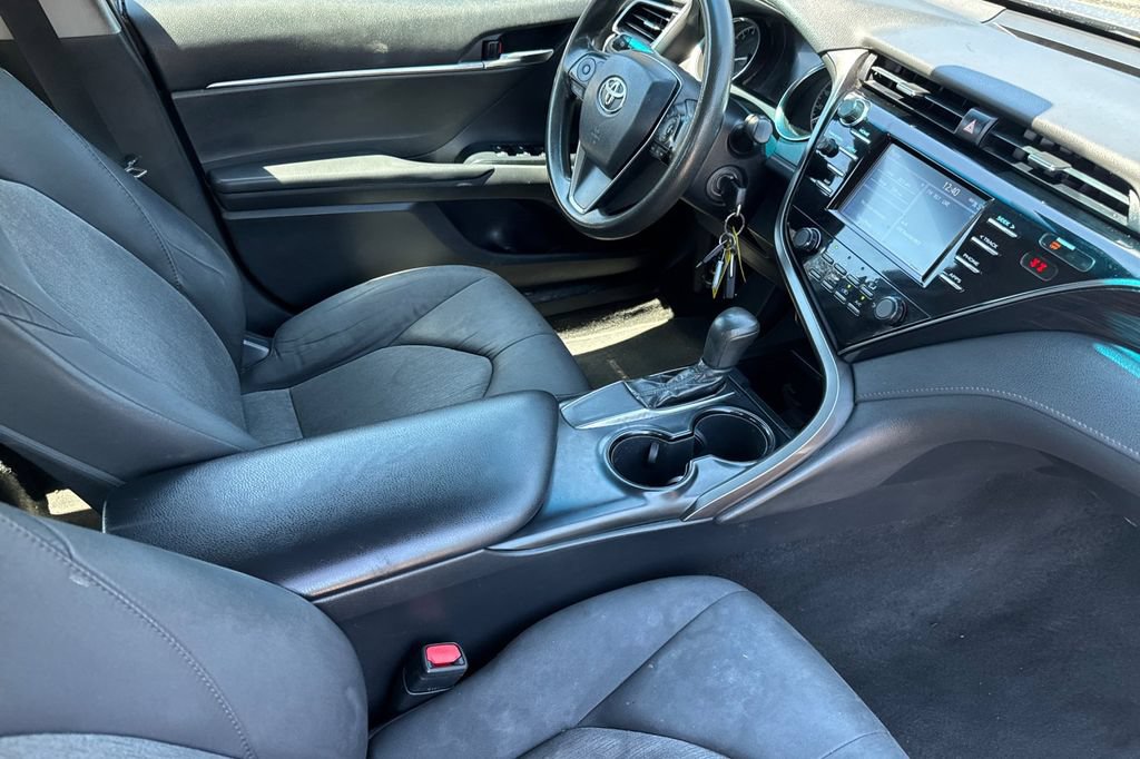 Used 2019 Toyota Camry LE FWD image 15