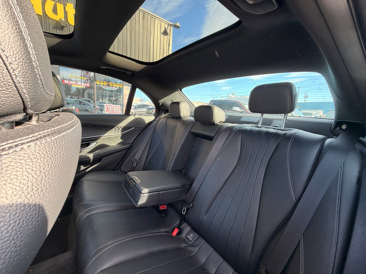 Used 2019 Mercedes-Benz E 300 4MATIC image 15