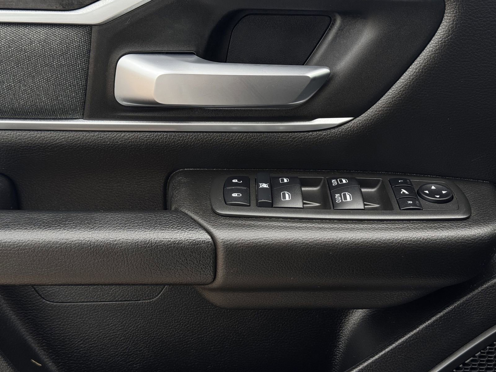 Used 2023 RAM 1500 Lone Star image 25