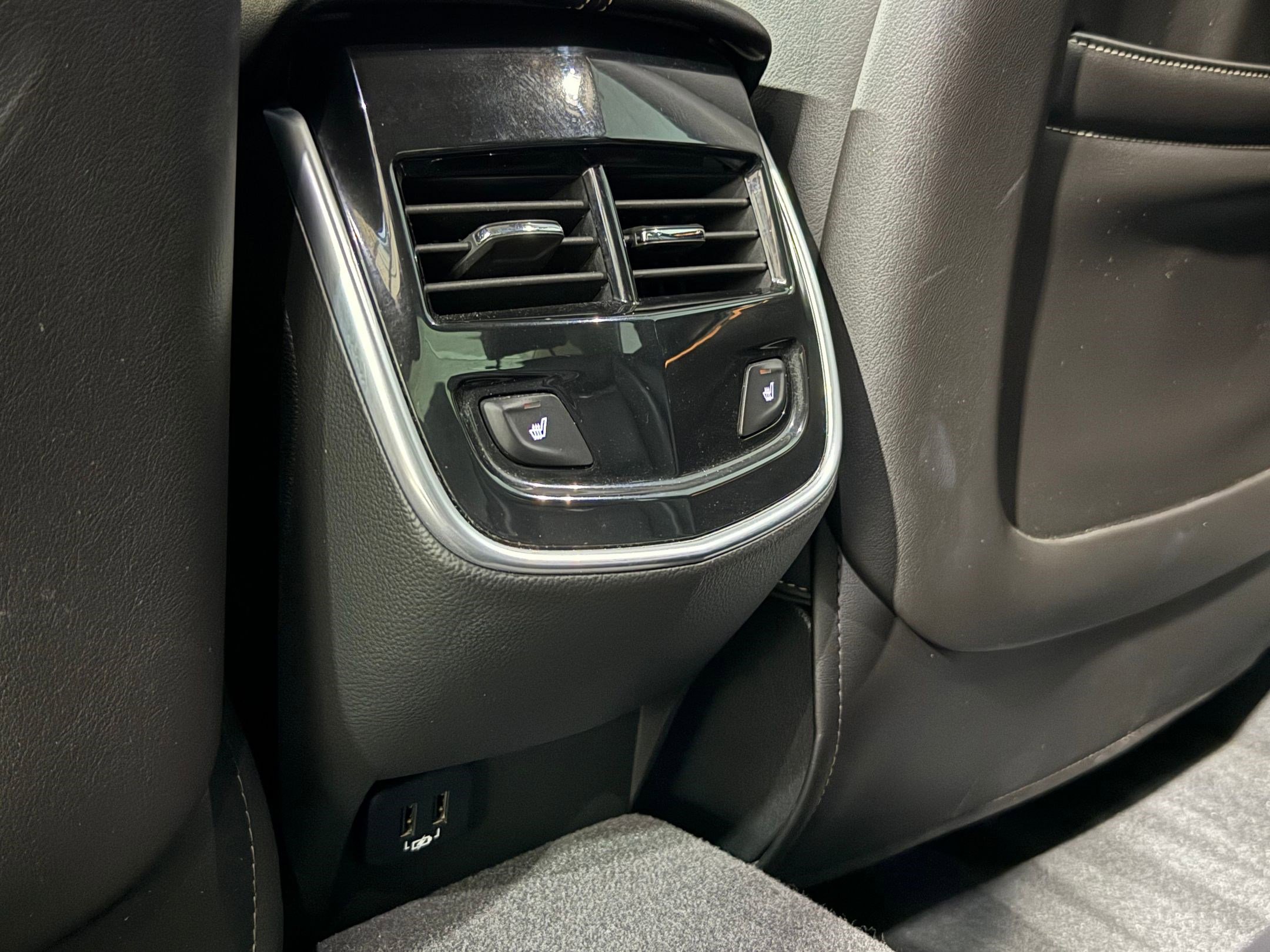 Used 2018 Cadillac XTS Luxury image 33