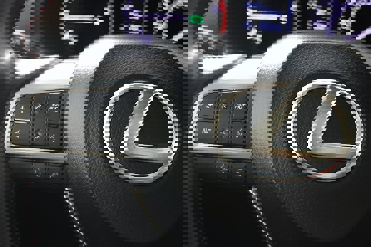 Used 2023 Lexus GX 460 Luxury w/ Sport Design Package image 31