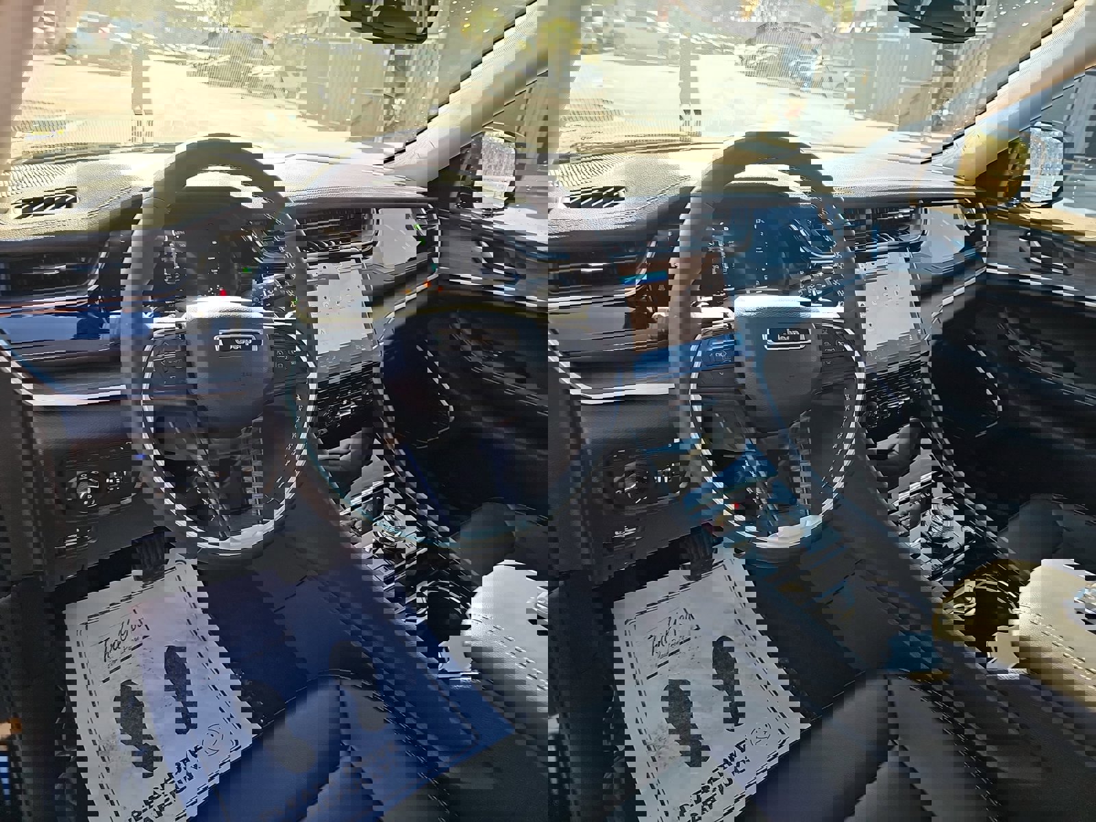 Used 2023 Jeep Grand Cherokee 4WD 4xe image 17