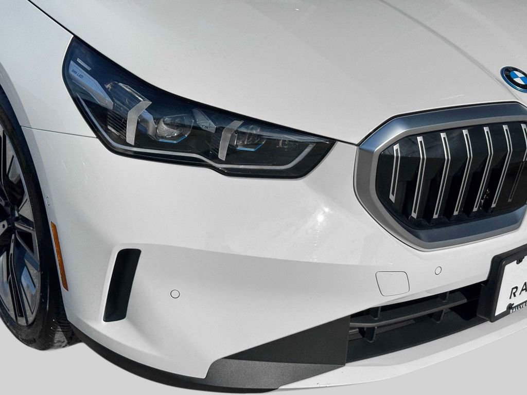 Certified 2025 BMW i5 xDrive40 w/ Premium Package image 8