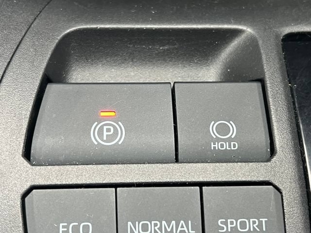 Used 2022 Toyota RAV4 Limited AWD/4WD image 33
