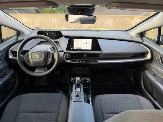Used 2025 Toyota Prius LE FWD image 15