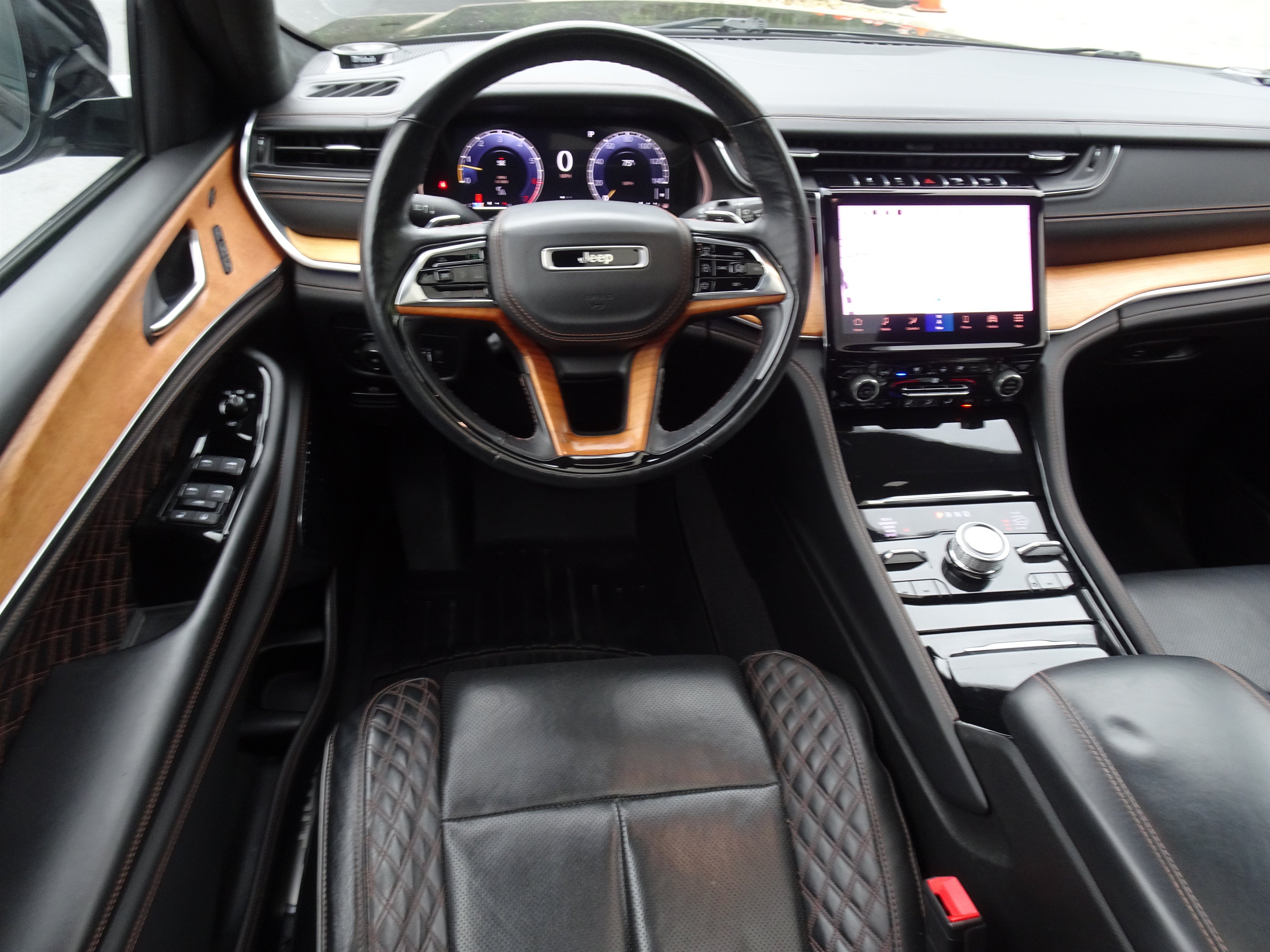 Used 2021 Jeep Grand Cherokee L Summit AWD/4WD image 18