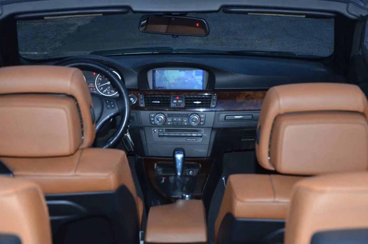 Used 2013 BMW 328i Convertible image 34