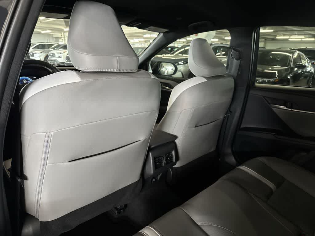 Used 2025 Toyota Camry SE FWD image 22