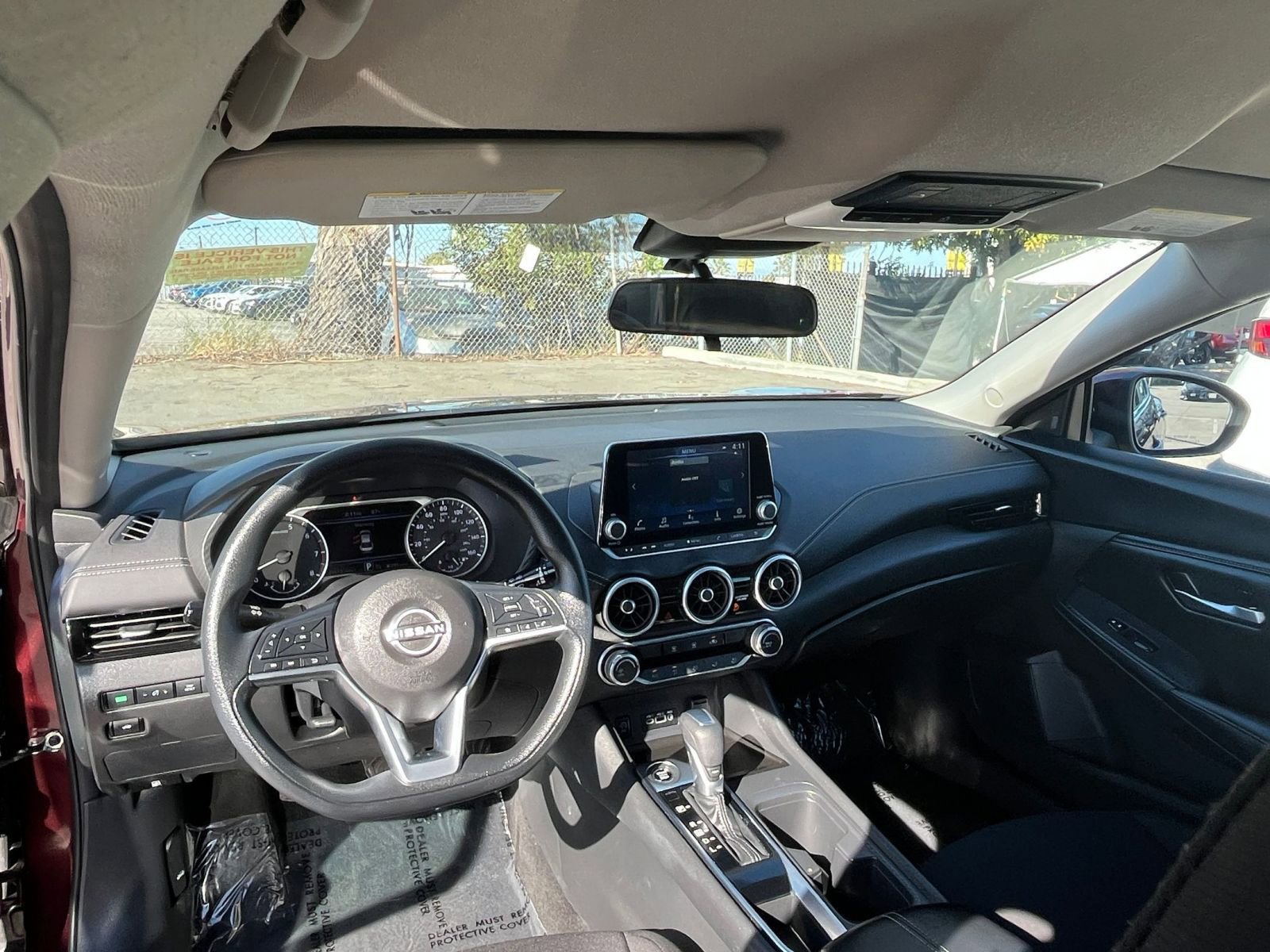 Used 2025 Nissan Sentra SV FWD image 33