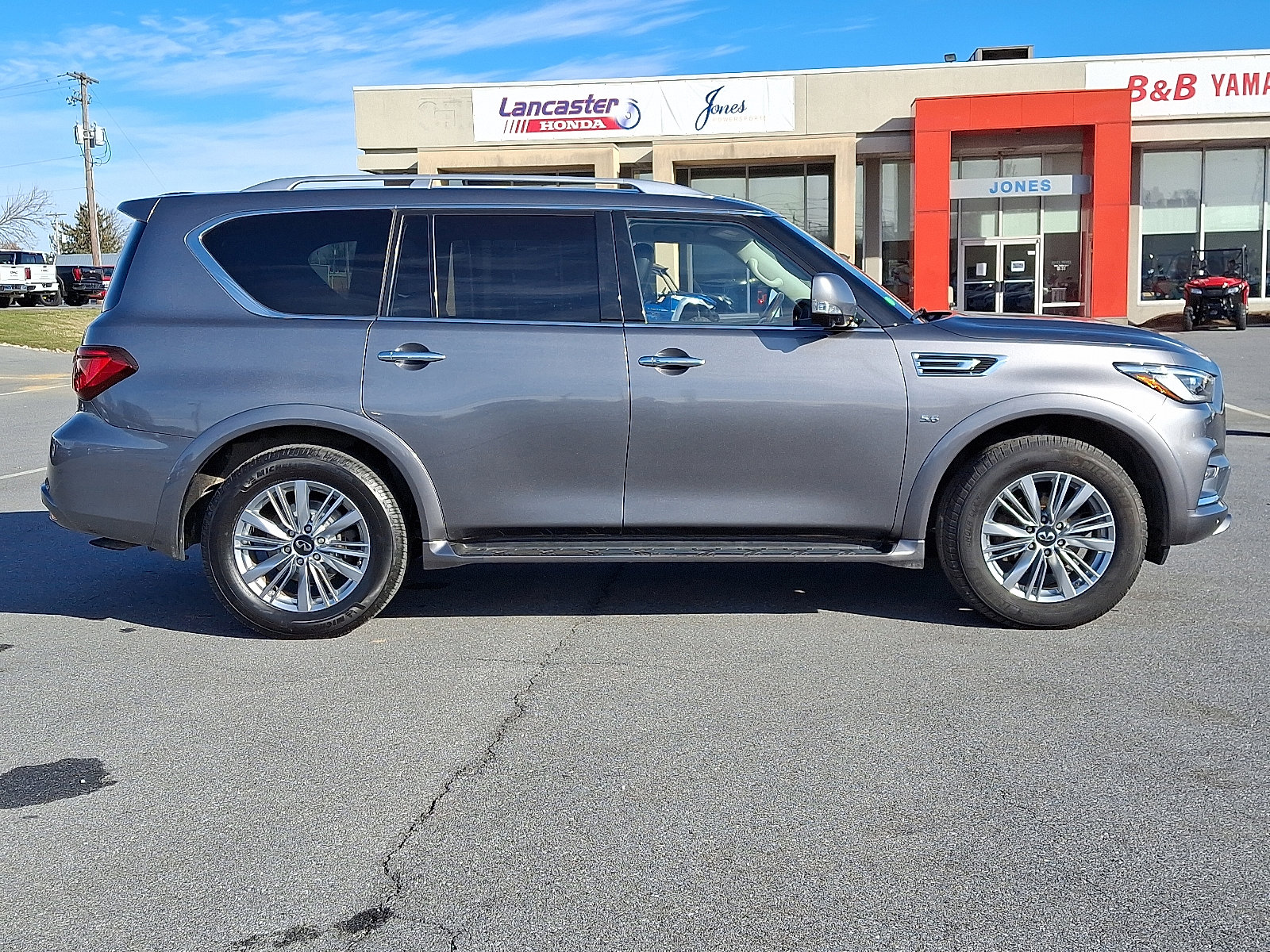 Used 2019 INFINITI QX80 Luxe image 7