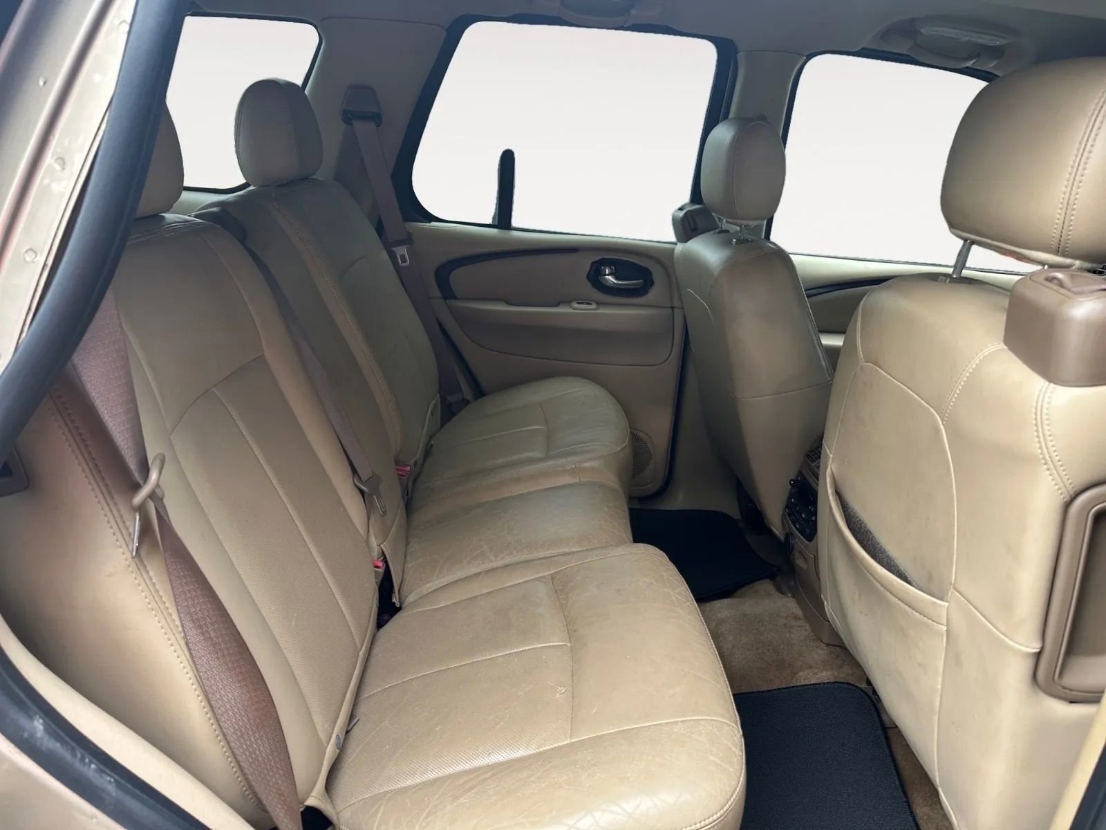 Used 2004 Buick Rainier CXL image 13