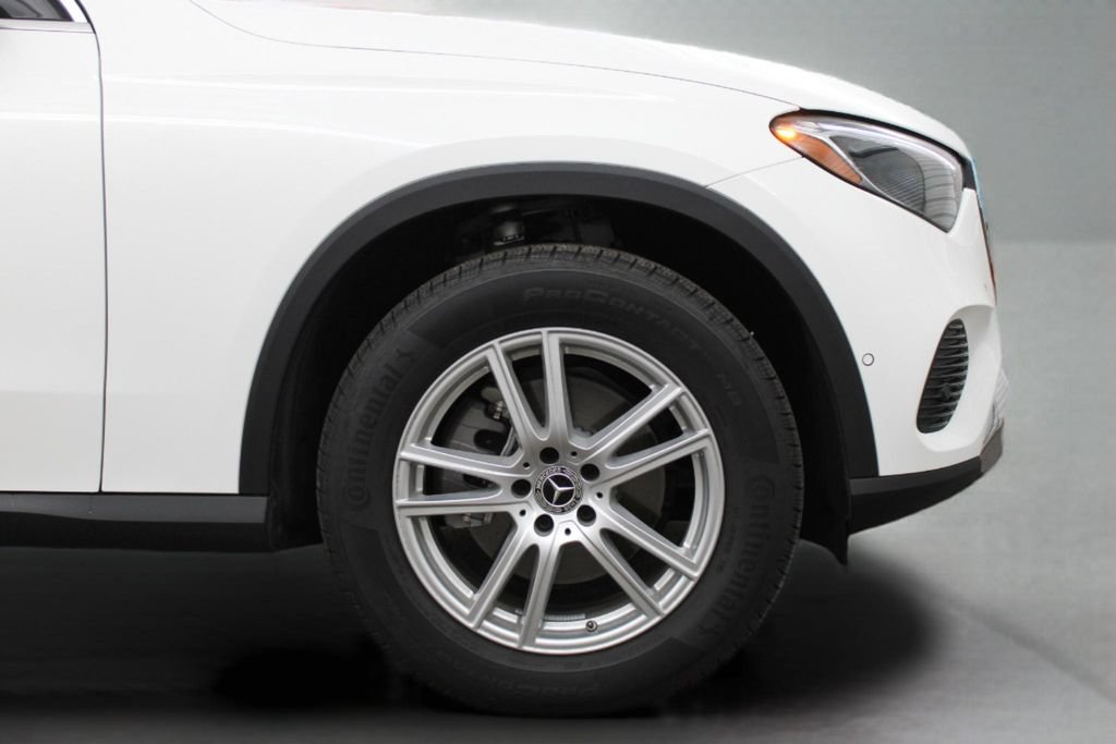 Used 2026 Mercedes-Benz GLC 300 4MATIC image 14