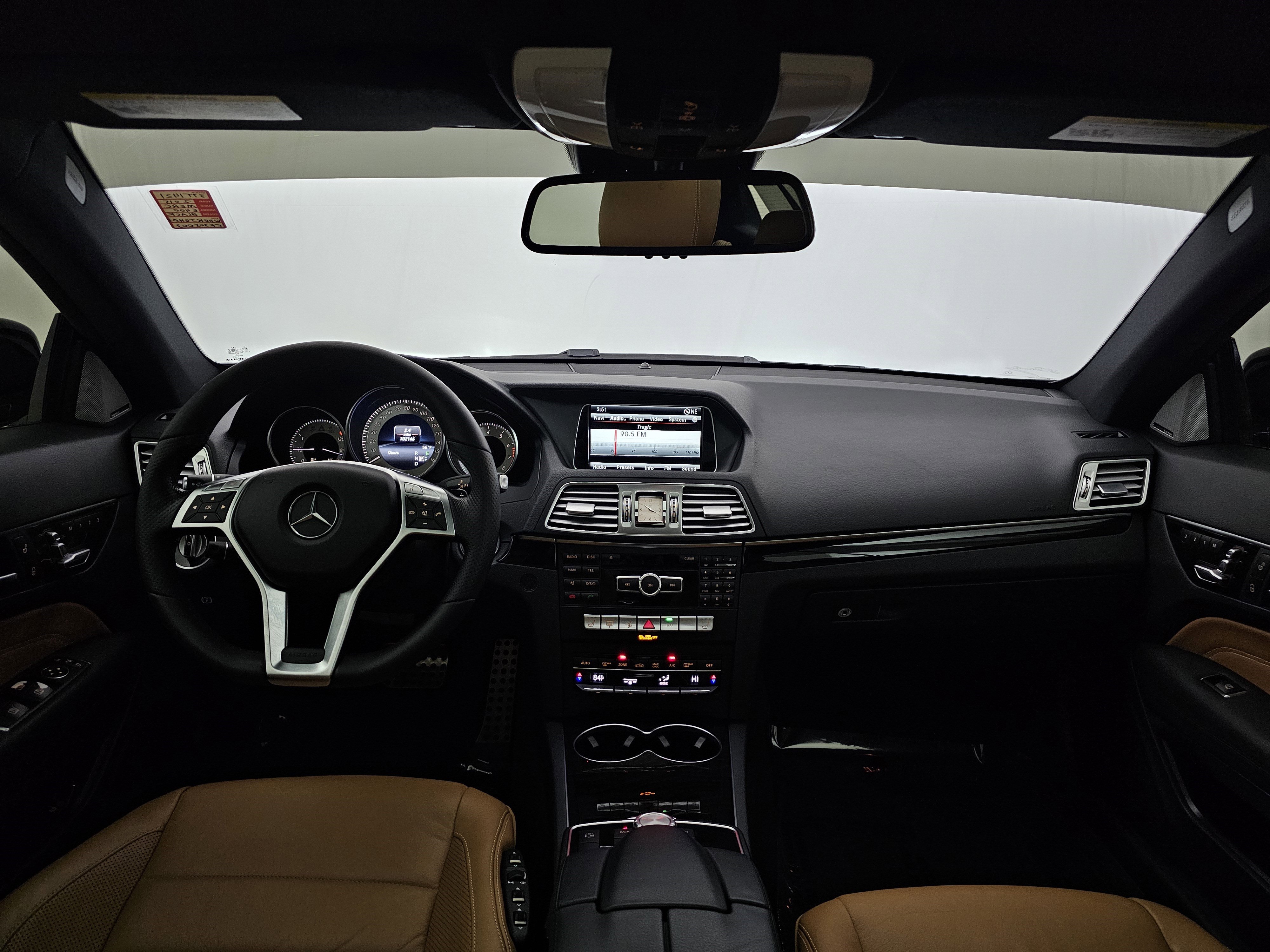 Used 2015 Mercedes-Benz E 400 4MATIC Coupe image 29