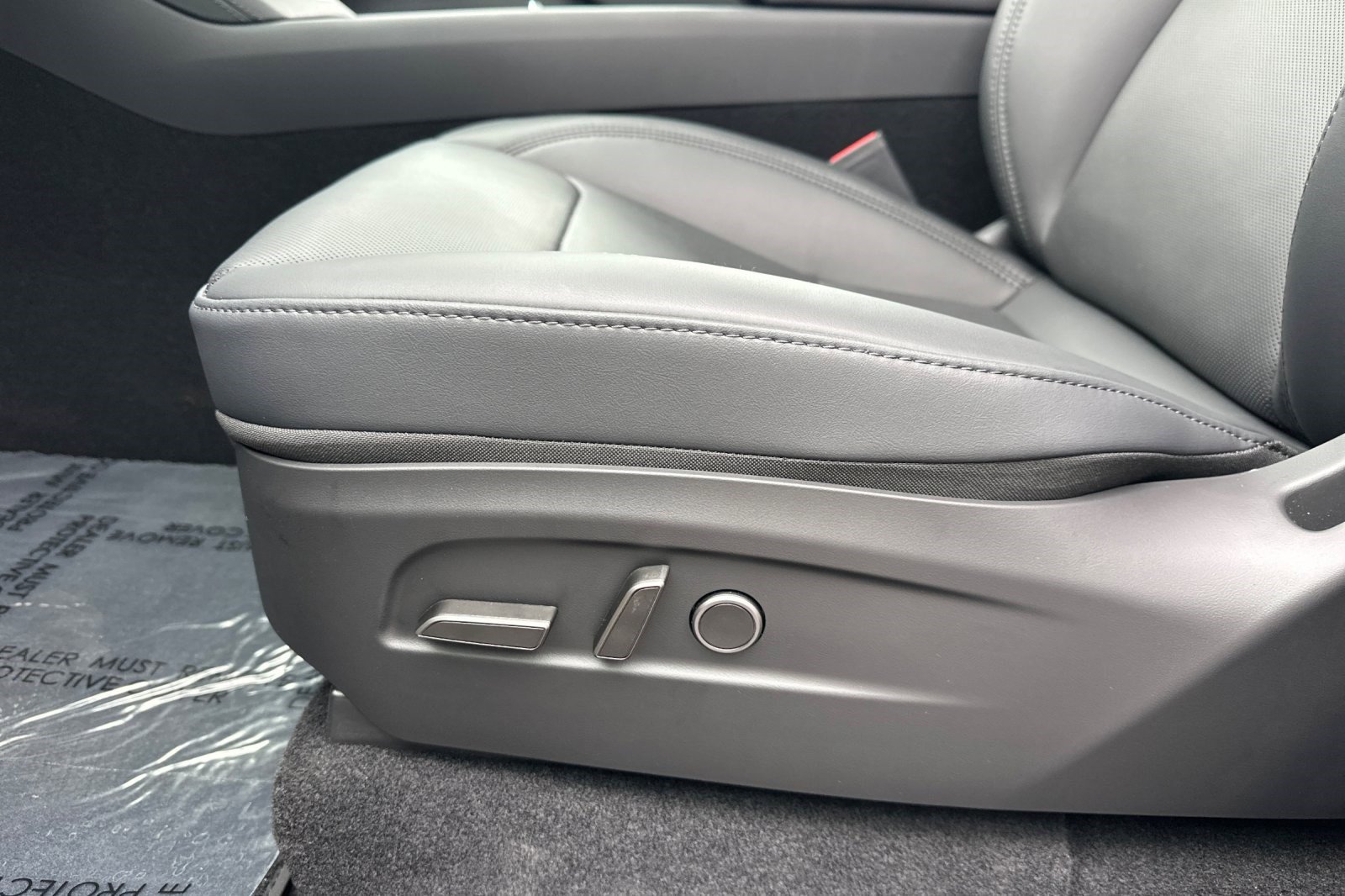 Used 2026 Tesla Model Y 2WD image 14